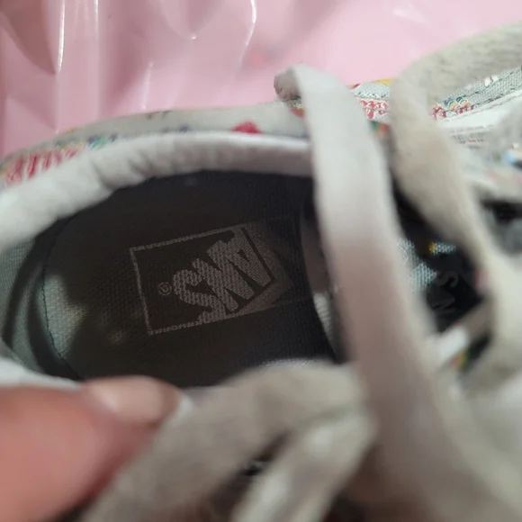 Vans Girls rainbows hearts stars 66 pride shoes sneaker gray pale blue Size 1 - Picture 6 of 8